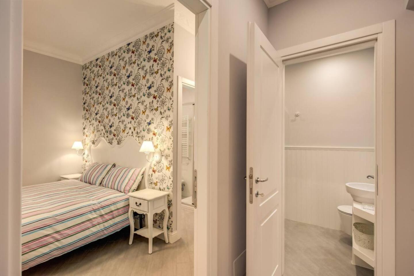 Flat With Terrace By Vatican Apartment Rom